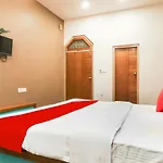 Oyo 26781 Hotel Raghupati