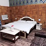 Shri Ram Hotel