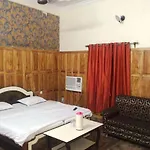 Shri Ram Hotel