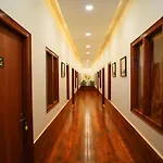 Apoorva Guest House