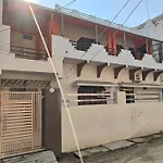 Shantiniketan - Comfortable Stay In Ayodhya