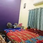Hari Suman Paying Guest House