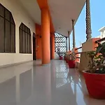 Shantiniketan - Comfortable Stay In Ayodhya