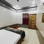 Shree Radhe Inn Near Ram Janam Bhumi