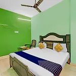 Spot On 81122 Saket Honest Hotel