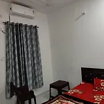Shanti Home Stay And Restorent Near Ayodhya Dham Station And Just 1500 Meter Sri Ram Mandir
