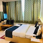 Hotel Ramay Palace 400 Meter From Ram Mandir Ayodhya