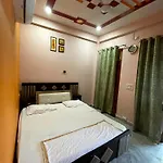 Shri Omkar Nath Athithi Niwas