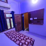 Sasta In Guest House