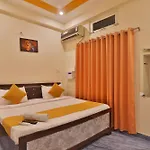 Ramayan Inn Family Hotel Fully Air Condition Spacious Room And Free Wifi With Free Pick Up From Station