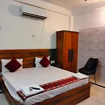 Hotel Nirmala Palace Ayodhya Near Shri Ram Janmabhoomi 600M