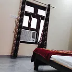 Shri Sarju Guest House