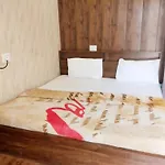 Hotel Ayodhya Vatika Homestay - Perfect Location With Comfortable Room