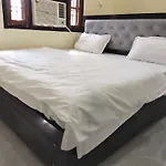 Hotel O Home Hotel Siya Bihari & Banquet Hall