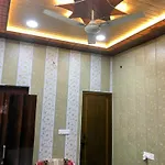 Hotel Raju Homestay Ayodhya 150 Meters From Shree Ram Janmbhoomi Temple 200 Meters From Ayodhya Dham Railway Station