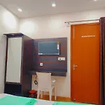 Shivam Guest House 10 Mint Walking From Ram Janam Bhumi
