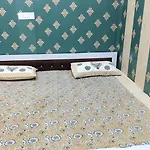 Hotel Raju Homestay Ayodhya 150 Meters From Shree Ram Janmbhoomi Temple 200 Meters From Ayodhya Dham Railway Station