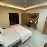 Maryada Inn