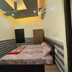 Sheesh Mahal Guest House