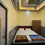 Sheesh Mahal Guest House