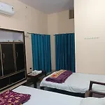 Raghuvardham Delux 1 Double Bed, 1 Single Bed Room