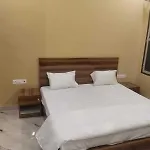Hotel O Home Fauzi Rasoi & Guest Homestay