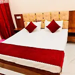 Shanti Vas Guest House