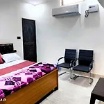Gr Hotel Mateshwari Palace Ayodhya - Hotel-At-Prime-Location Spacious-Room
