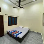 Sheesh Mahal Guest House