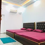 Nigam Homestay Ground Floor 300M Ram Mandir