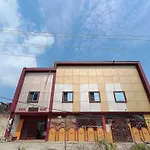 Hotel O Home Shri Hari Lodge Homestay
