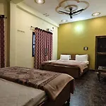 Sri Sitaram Hanumant Palace 500 Meter From Ayodhya Railway And Ram Mandir