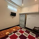 Manoj Home Stay