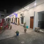 Kanak Bihari G Homestay