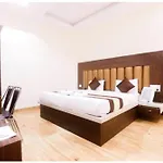 A Premium Hotel Nirmala Palace Ayodhya Near Shri Ram Janmabhoomi And Hanuman Garhi - Railway Station - Restaurant & Parking Facilities - Prime Location With Luxury And Spacious Room - Book Now