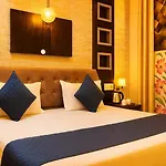 Hotel Rajnandani Palace Ayodhya By Iq Hotels - Near Ram Mandir