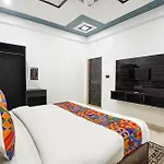 Fabhotel The Oak Tree