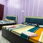 Shree Ayodhya Dham Guest House 300 Meter Away To Shree Ram Temple, Free Pickup And Wifi