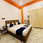 Hotel Laxmanam Residency - 900 Meters From Shree Ram Temple Ayodhya