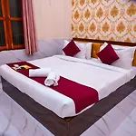 Hotel The Param Grand Regency - 750 Meters From Ram Mandir Ayodhya A Unit Of Ramansh Group Of Hotels