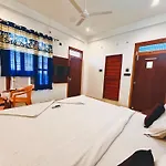 Hridayam Madhuram Hotel -350M From Shri Ram Janam Bhumi