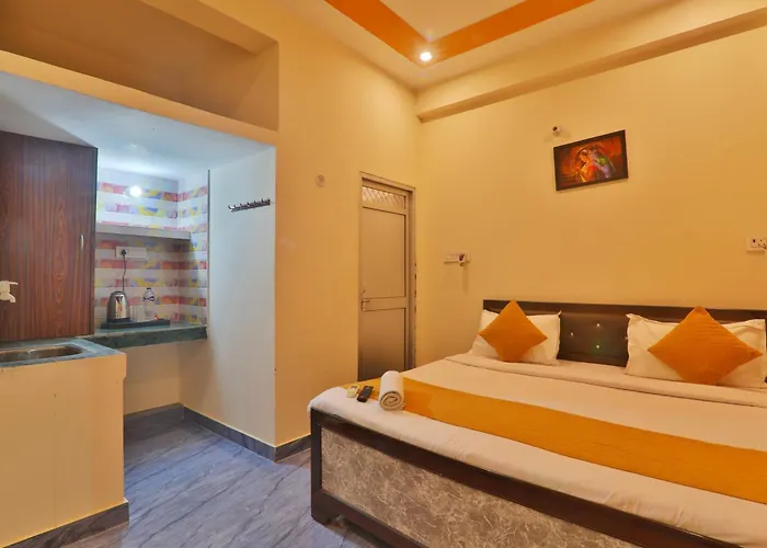 Ramayan Inn Family Hotel Fully Air Condition Spacious Room And Free Wifi With Free Pick Up From Station