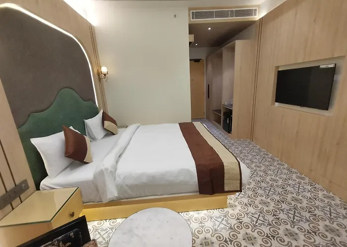 Hotel The Raghavas\'