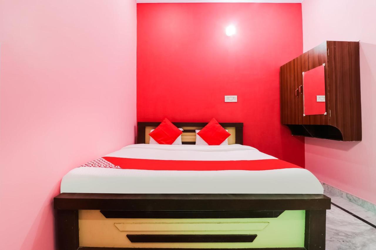 Hotel Oyo 41419 Balaji Palace 3*