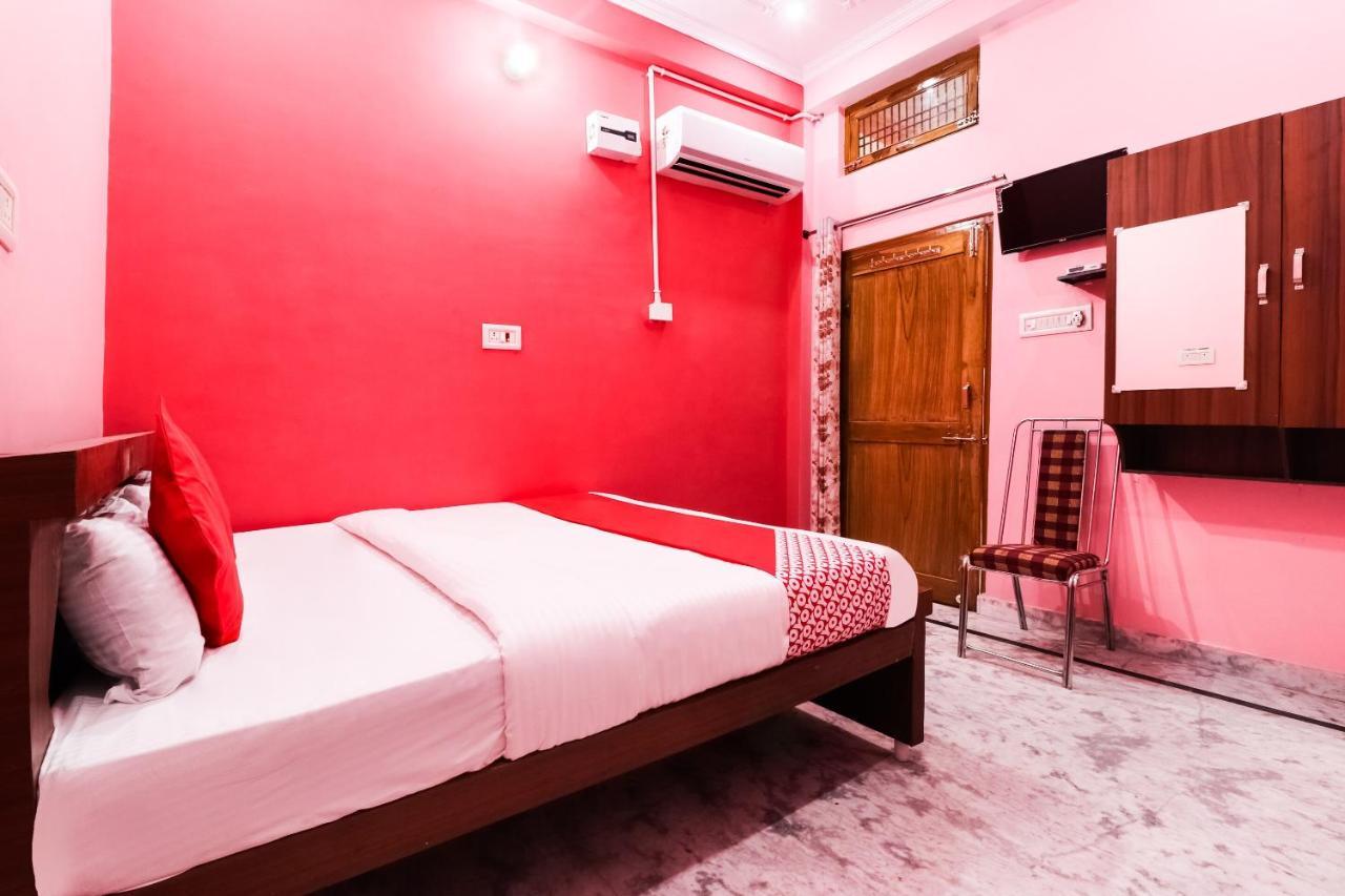Oyo 41419 Balaji Palace 3* Ayodhya