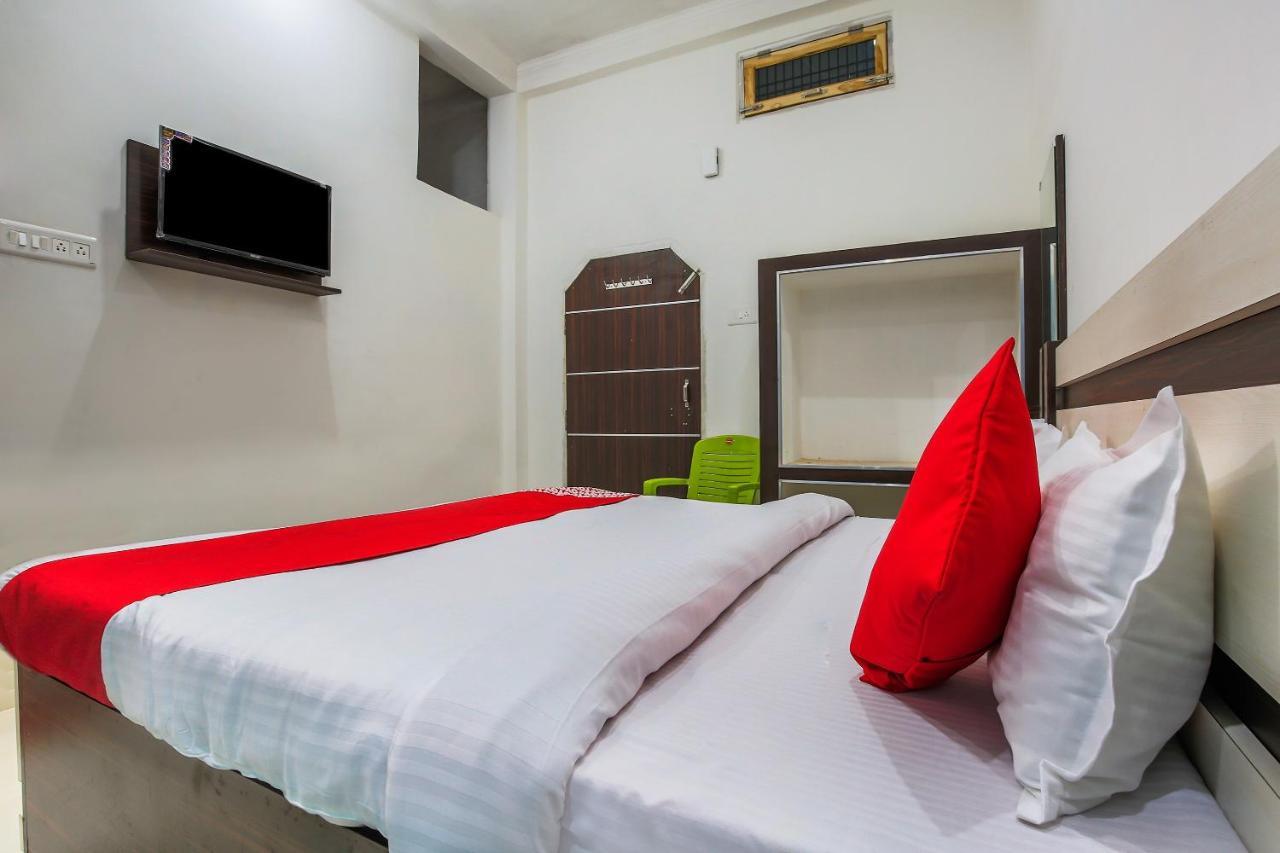 Oyo 37103 Maa Vaishno Hotel 3*