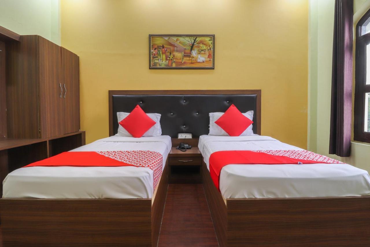 Oyo 29858 Arvind Palace Hotel Ayodhya