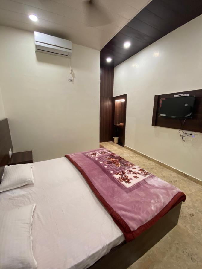 Hotel Siyaram Hotel Ayodhya