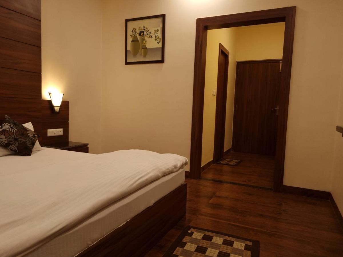 Hotel Rama Residency 3*