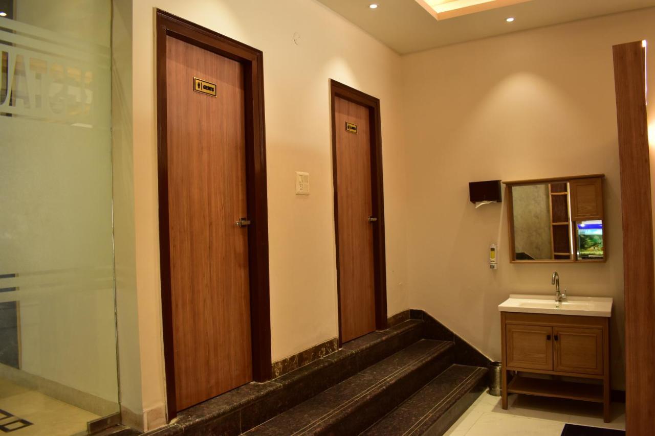 Bedi's Dream Land & Hotel *
